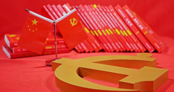 4k实拍红色党建红旗帜建党政党旗党徽素材