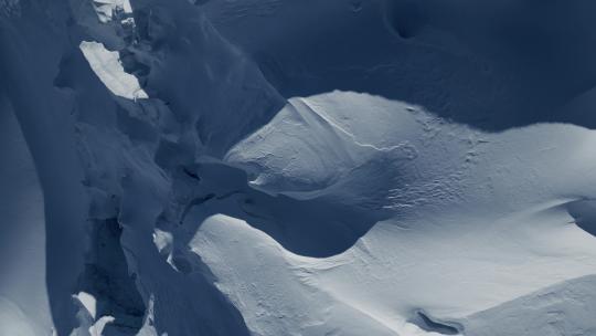 航拍雪山冰川
