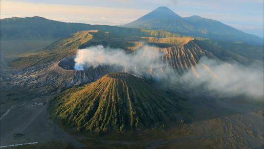 印尼布罗莫火山地球上最像月球的地方航拍4K