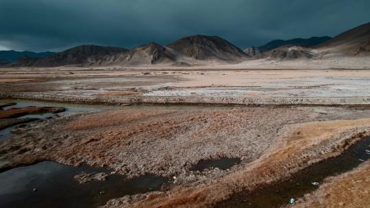 西藏旅游风光219国道冻土高原