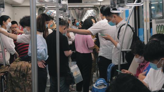 上海乘坐繁忙地铁视频素材模板下载