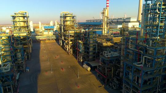 航拍工业炼油石油厂房4