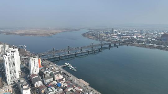 辽宁丹东鸭绿江断桥中朝两岸风光航拍