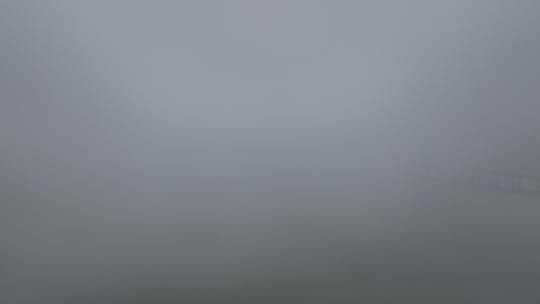 大雾天胶州湾大桥航拍