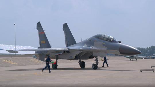 长春航展中国空军歼-11战机视频素材模板下载