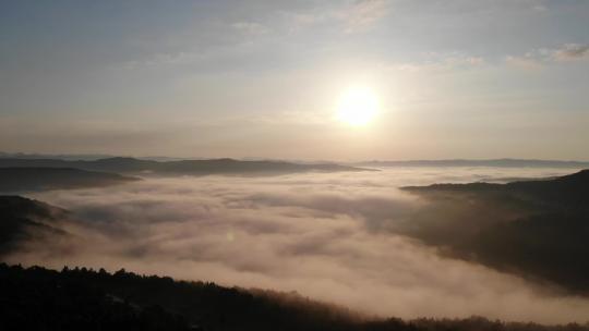 四川大巴山云海日出