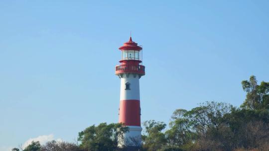 福建厦门港海域岛屿上的航标灯