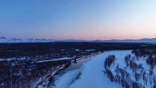 航拍内蒙古亚洲第一湿地雪景黎明
