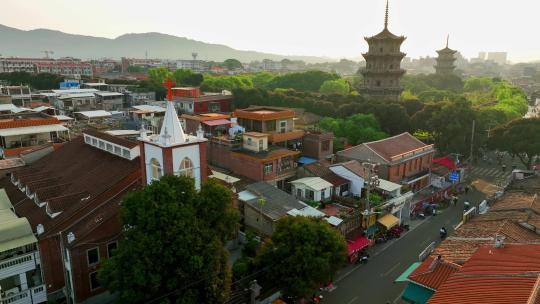 航拍福建泉州西街泉西堂开元寺东西塔风光