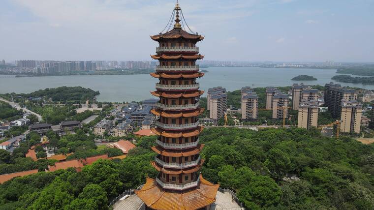 航拍湖南岳阳圣安寺4a旅游景点