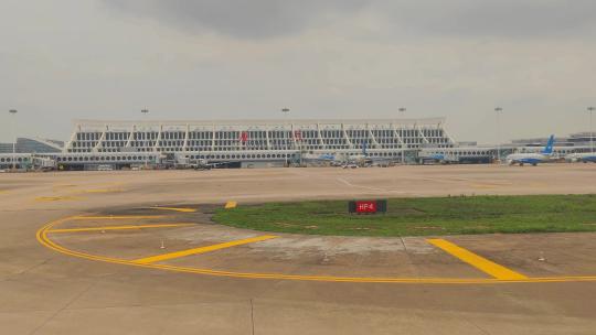 福建厦门高崎国际机场T3航站楼停机坪视频素材模板下载