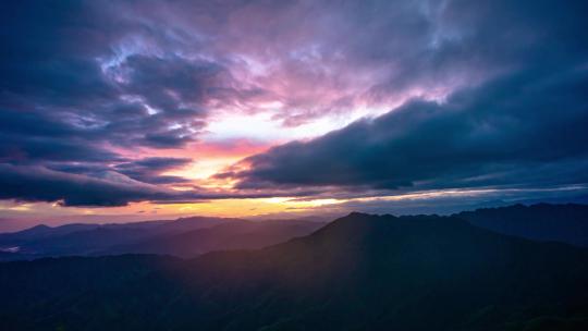 湖南回龙山山脉日出彩霞满天延时摄影