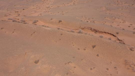 大漠戈壁明长城堑壕遗址视频素材模板下载