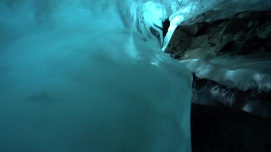 令人难以置信的美丽冰洞视频素材模板下载