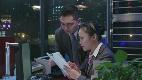 办公室 加班 熬夜 同事 团队 协作 协同