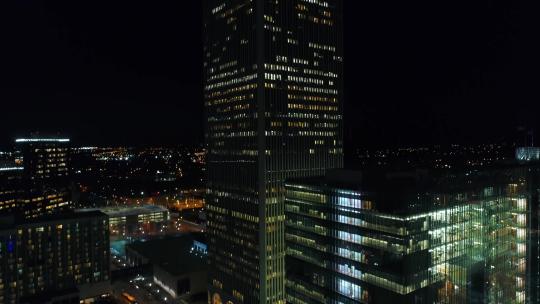 无人机拍摄城市夜景
