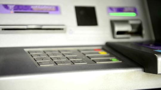 取钱 输密码 取款机 ATM机 取钱输密码视频素材模板下载