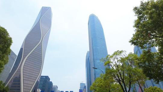 开车穿过杭州CBD商务区高楼大厦楼宇街景