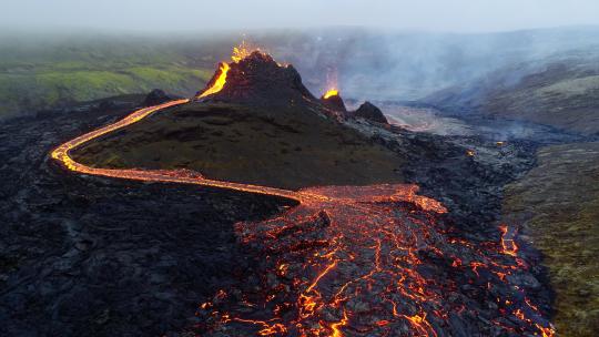 冰岛火山爆发航拍