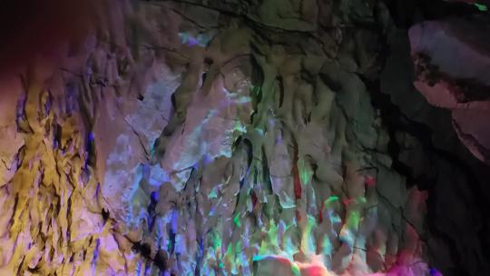 最美郴州万华岩溶洞地下河风光彩色钟乳石7视频素材模板下载