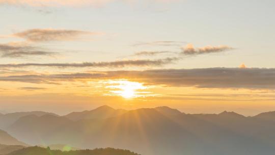 日出朝霞广州日出山顶日出