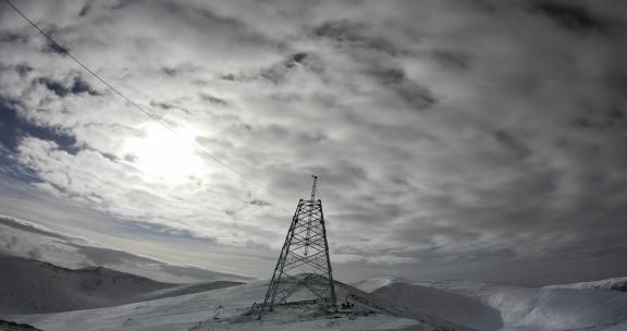4K5200米雪山顶输电铁塔组立大延时1机位09