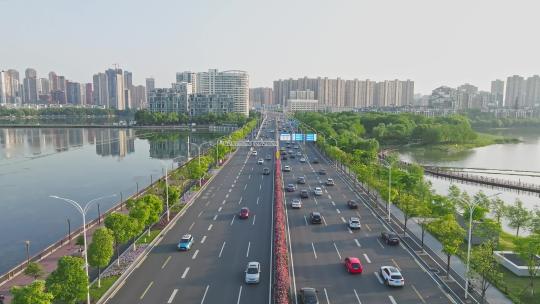 武汉道路中央绿化带