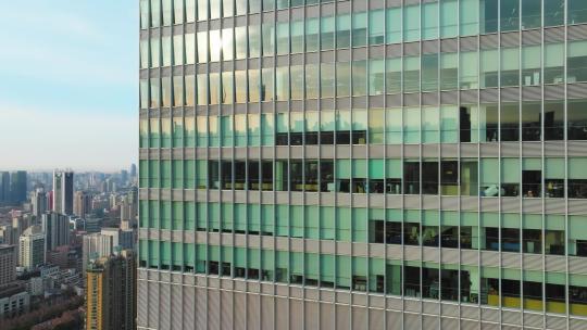 城市商务楼玻璃幕墙视频素材模板下载