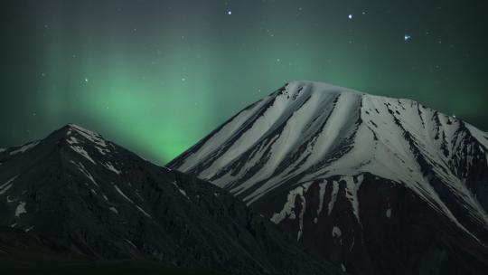 山中的北极光4K视频素材模板下载