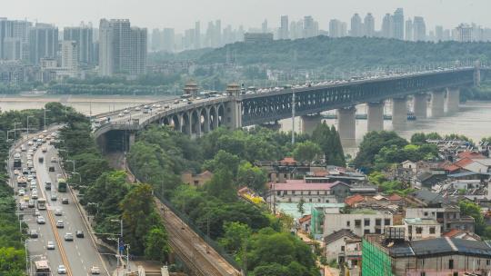 武汉长江大桥桥面全景车流全景白天延时4K