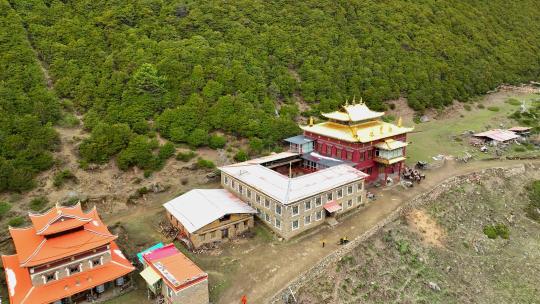 航拍四川甘孜贡嘎山乡老贡嘎寺