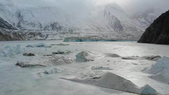 西藏来古冰川