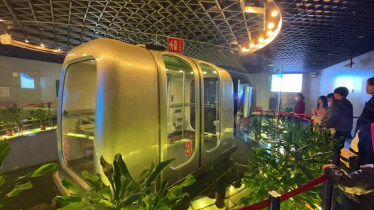 上海外滩观光隧道地铁站隧道霓虹灯观光隧道视频素材模板下载