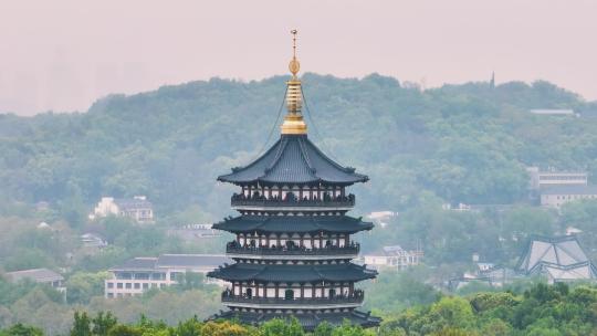 4k航拍浙江杭州西湖雨中雷峰塔