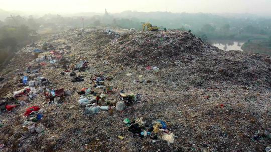 航拍垃圾场垃圾填埋保护环境