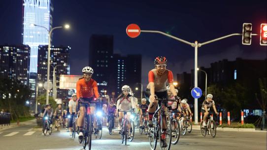 都市自行车队夜晚骑行合集