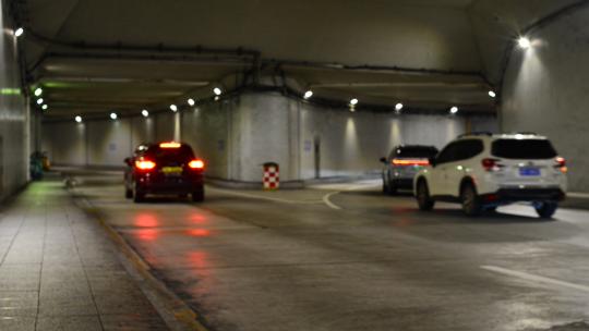 隧道内车分流，适合宣传片微电影。高清在线视频素材下载