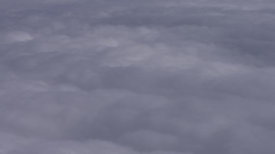 民航客机玄窗外的蓝天白云视频素材模板下载