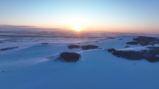 大兴安岭寒冬暖阳雪景风光