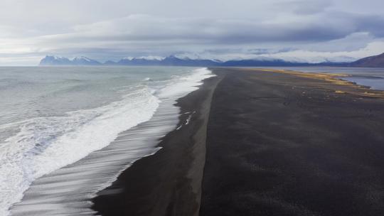 航拍冰岛黑沙滩
