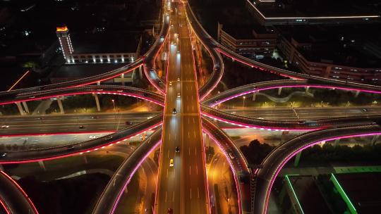 俯瞰城市立交桥交通夜景