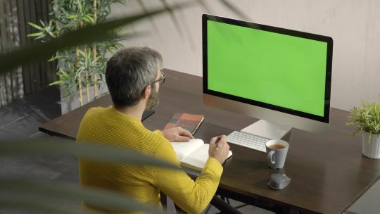 远程学习课程人做远程远程工作概念在家办公室工作视频素材模板下载