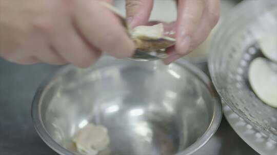 蛤蜊汤制作