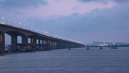 珠海大桥蓝调