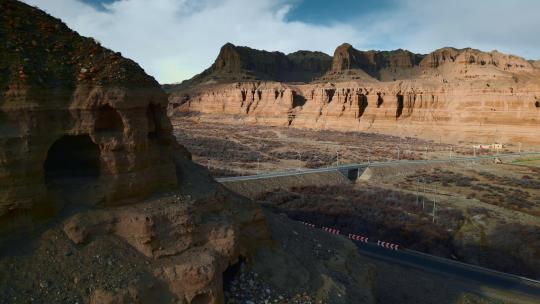 西藏旅游风光扎达土林石窟沙洞