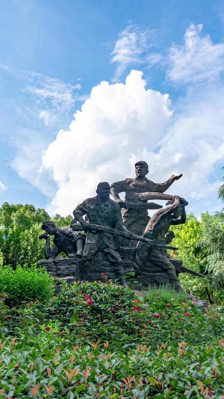 衡阳保卫战抗战雕像延时摄影