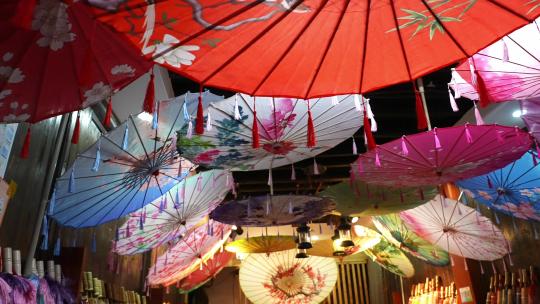 传统油纸伞商店