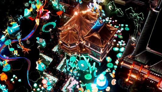 航拍上海城隍庙九曲桥夜景视频素材模板下载