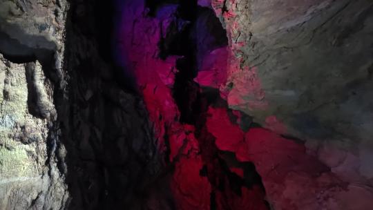 最美郴州万华岩溶洞地下河风光彩色钟乳石2视频素材模板下载