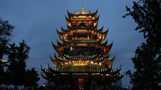 重庆鸿恩寺公园鸿恩阁夜景